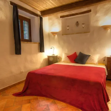 Leonori Apartament *